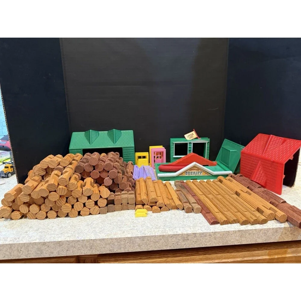 Lincoln Logs Old West Trading Post 220+ pc Building Set w/ Bucket Complete